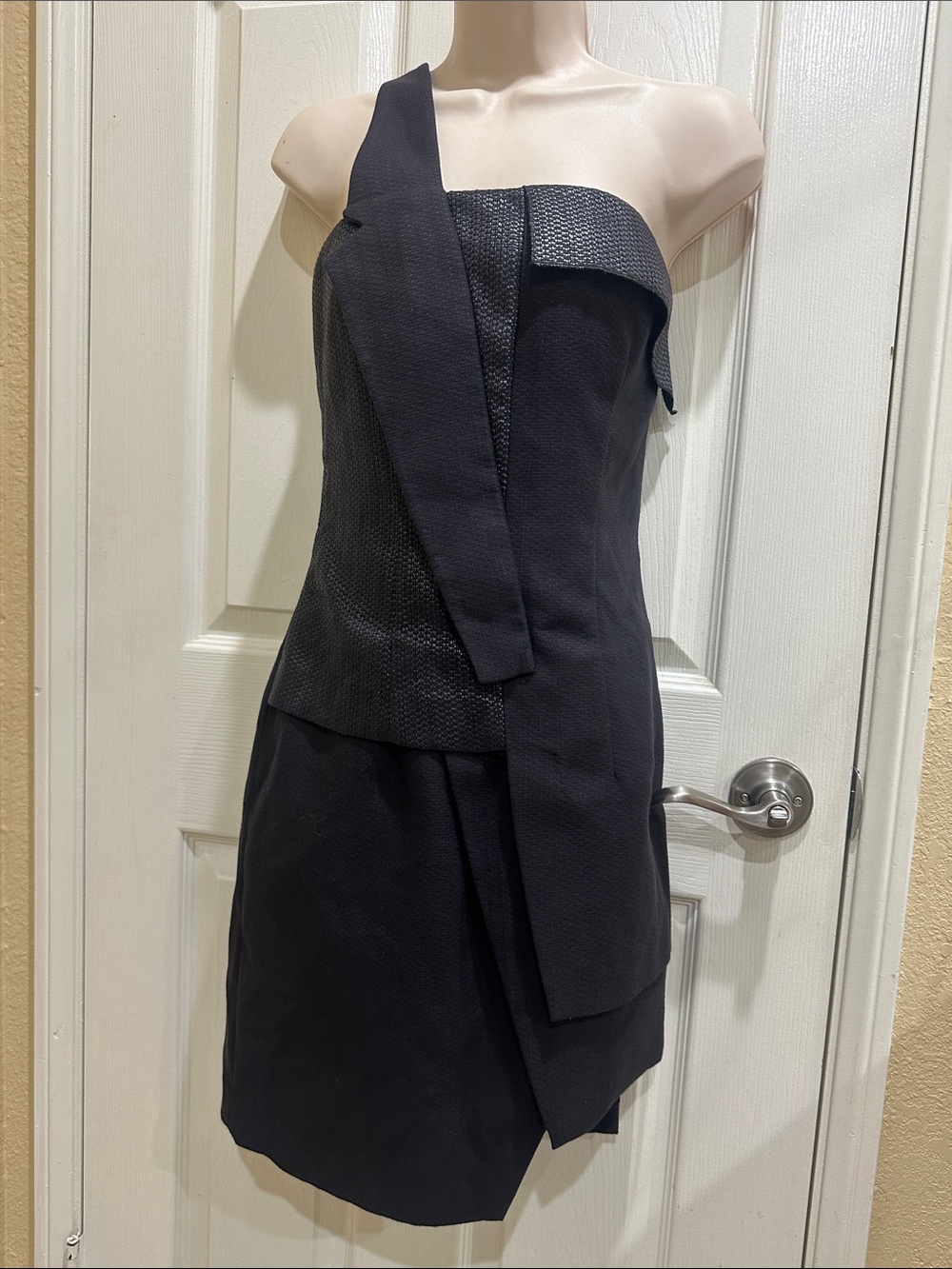 One-Shoulder Black Cocktail Dress with Draped Detail size 4 ( Au 8)